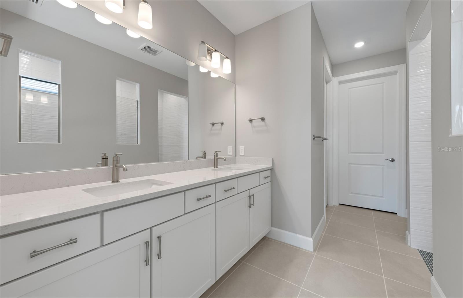 ARBOR OAKS AT THE WOODLANDS - Residential