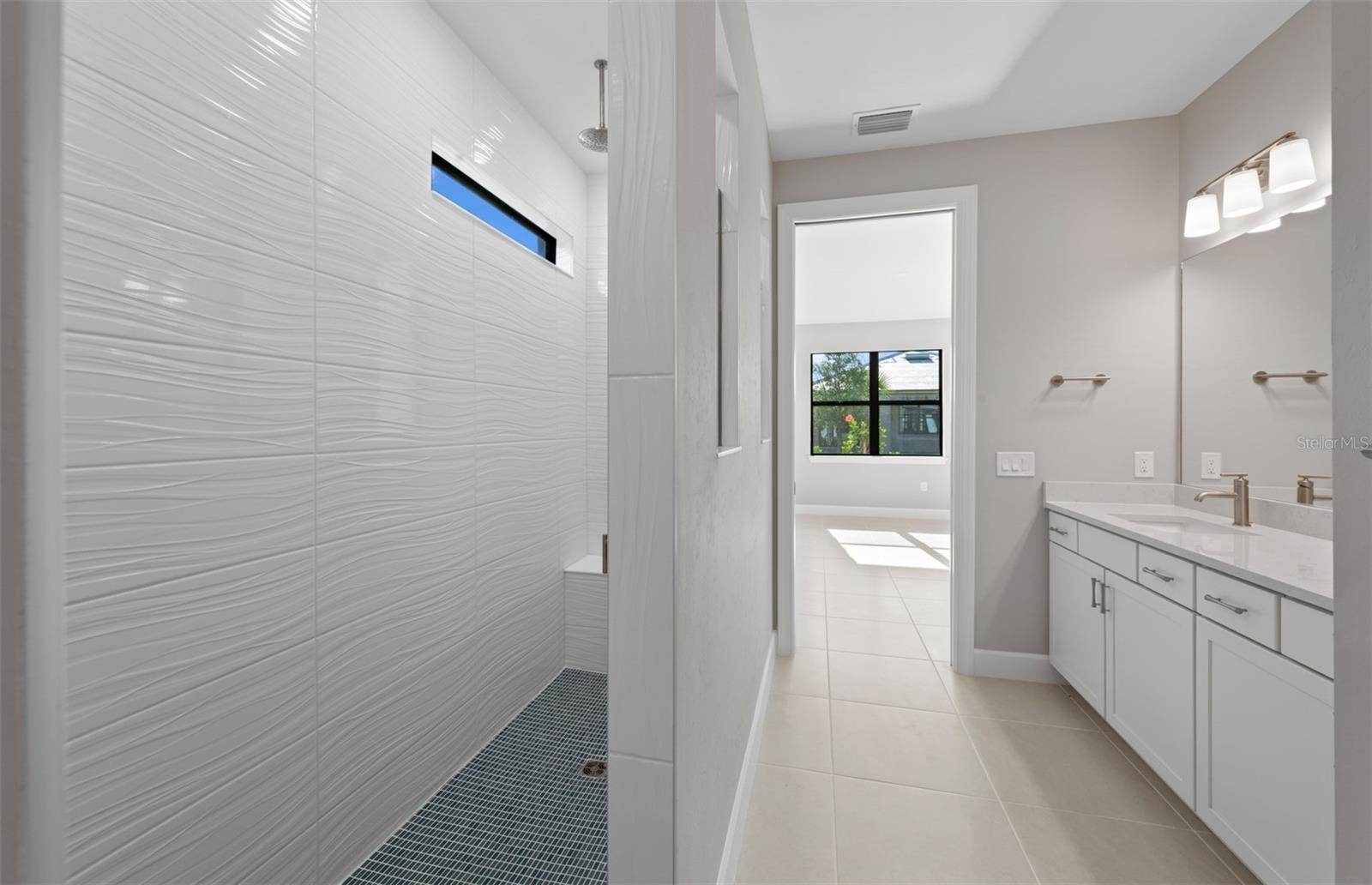 ARBOR OAKS AT THE WOODLANDS - Residential