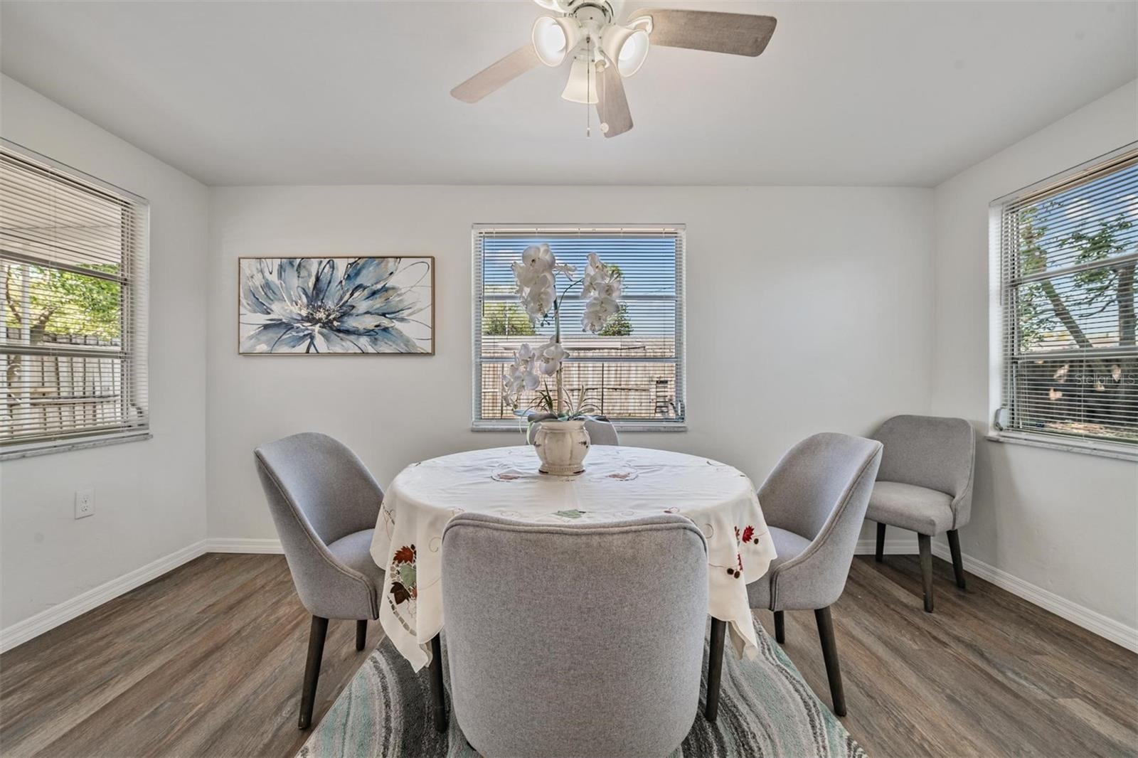 COLONIAL MANOR - Residential