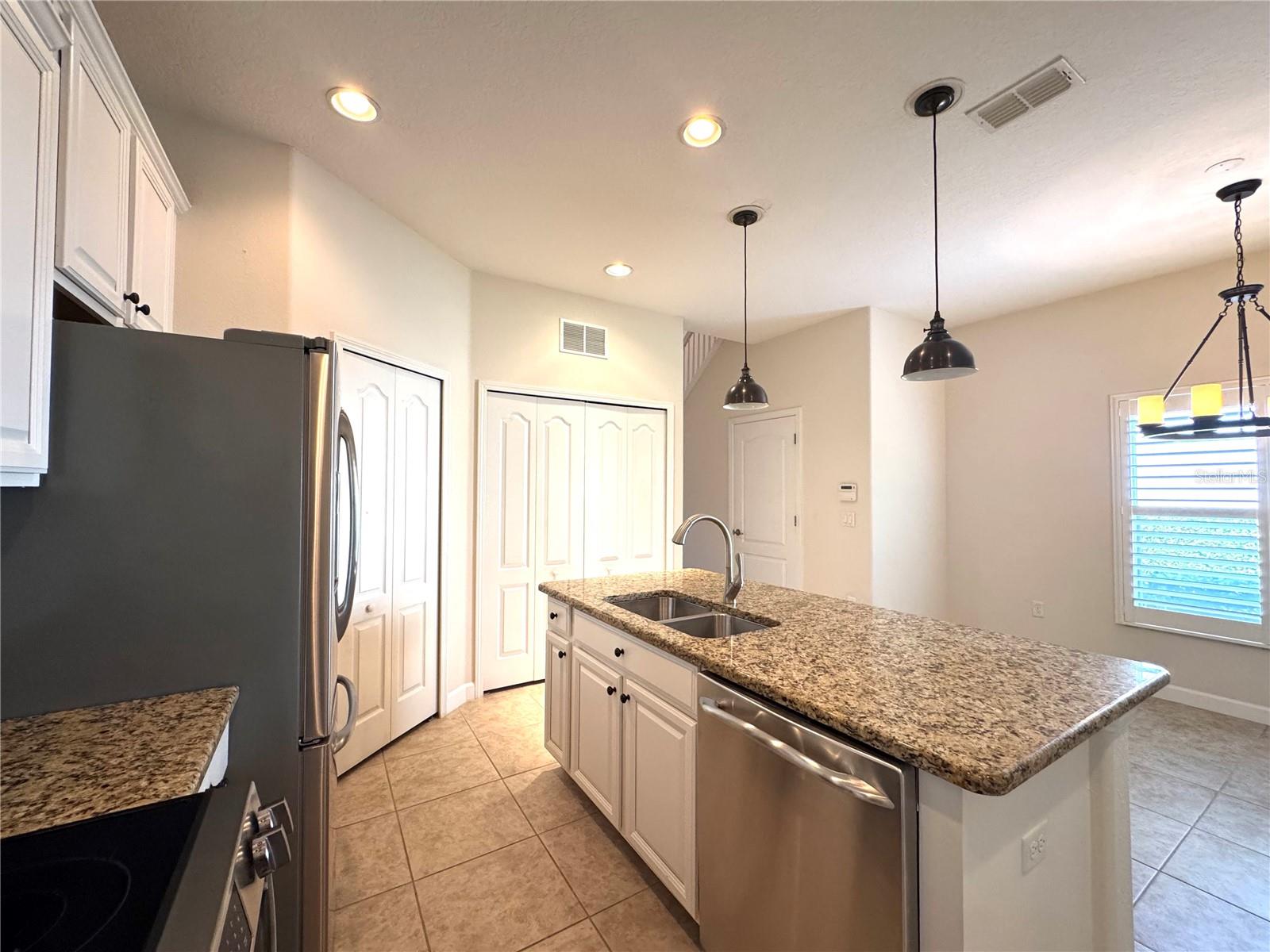 RIVER OAKS RESERVE PH 2 - Residential Lease