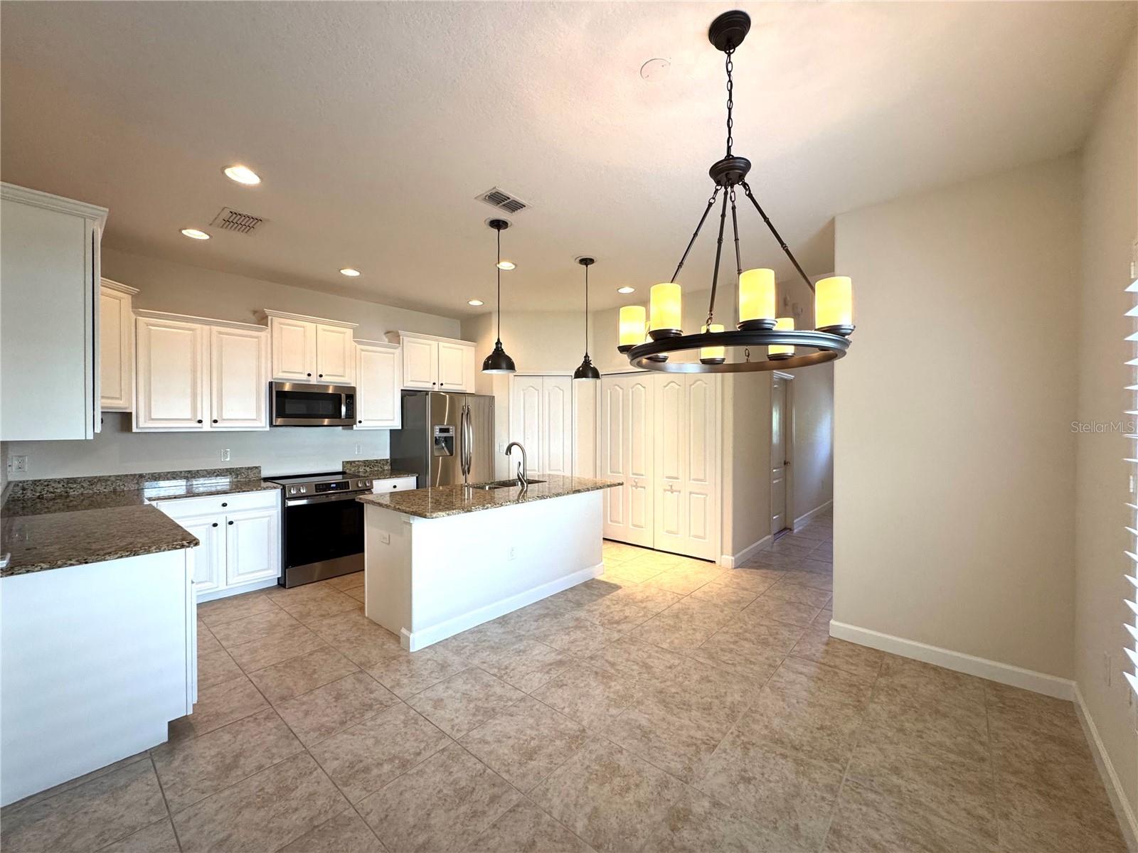 RIVER OAKS RESERVE PH 2 - Residential Lease