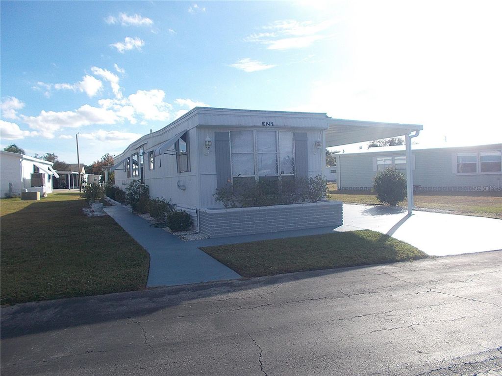 Photo of 426 Boxwood Drive, Venice, FL 34285 (MLS # N6141732)