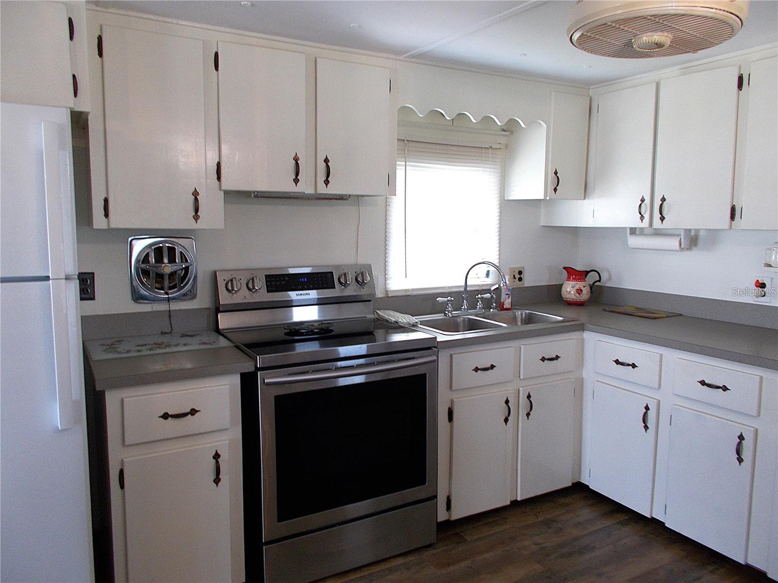 SANDALWOOD PARK - Residential