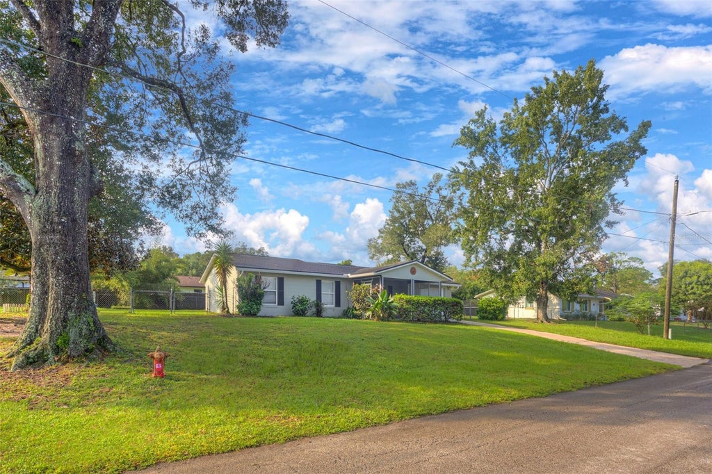 Photo of 569 Sidney Drive, Lake Helen, FL 32744 (MLS # V4951740)
