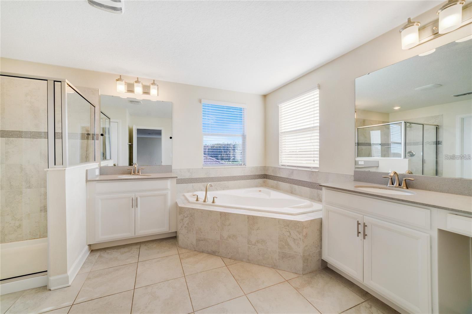 STOREY LAKE PH I-3A - Residential Lease