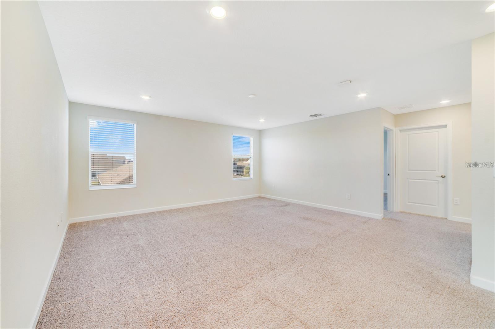 STOREY LAKE PH I-3A - Residential Lease