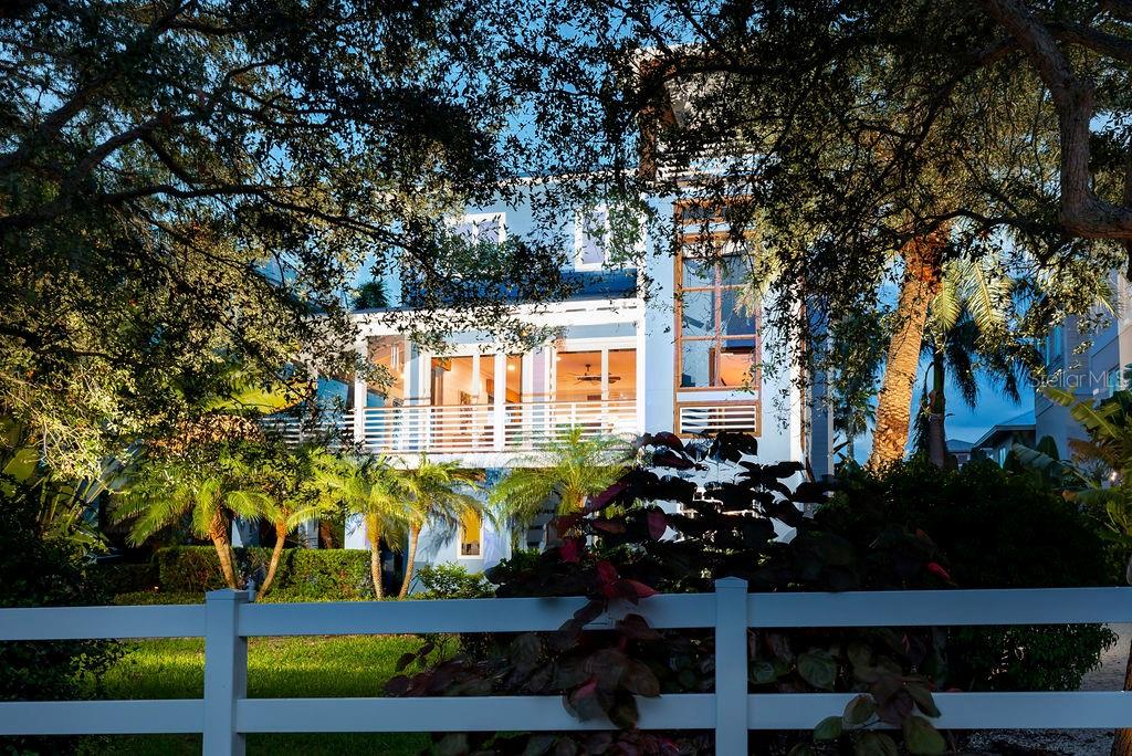 CONRAD BEACH - Residential