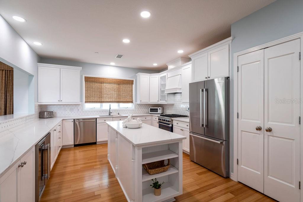 CONRAD BEACH - Residential