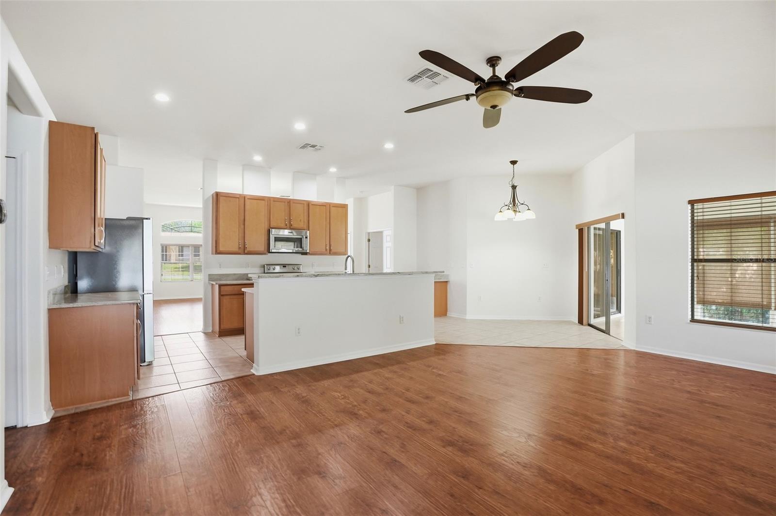 SPRING HILL - Residential