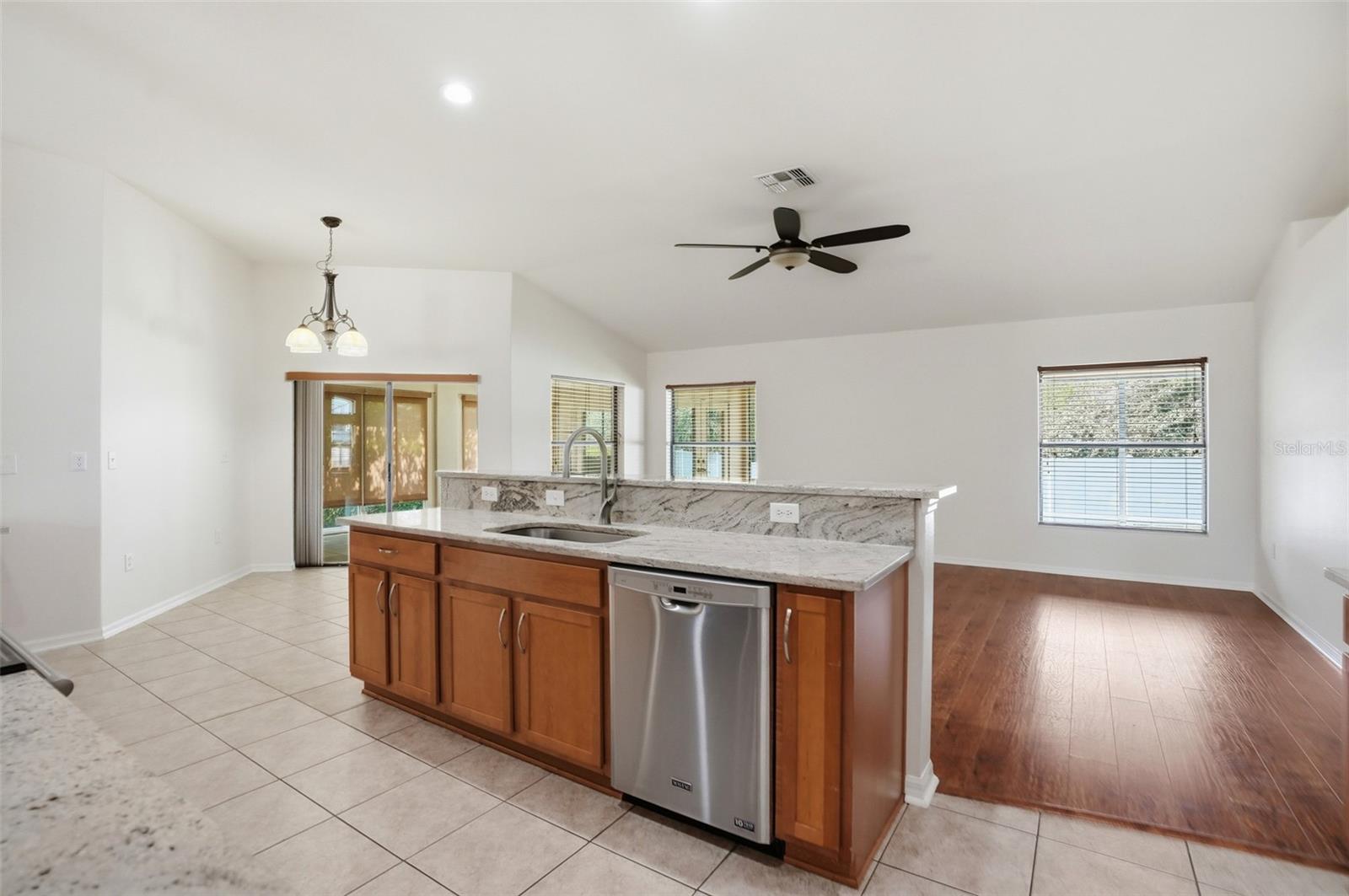 SPRING HILL - Residential