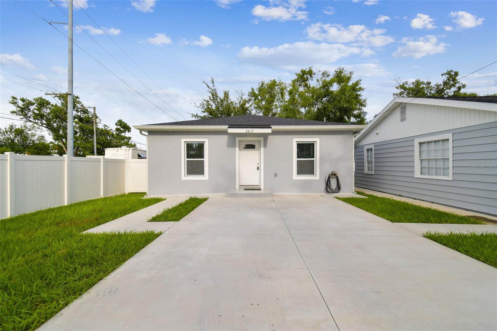 Built in 2024, this 2 bed / 1 bath single-family Tampa home offers a bright open layout, modern finishes, and a private backyard. It is located near I-275, shopping, dining, and schools. Available now for immediate move-in!