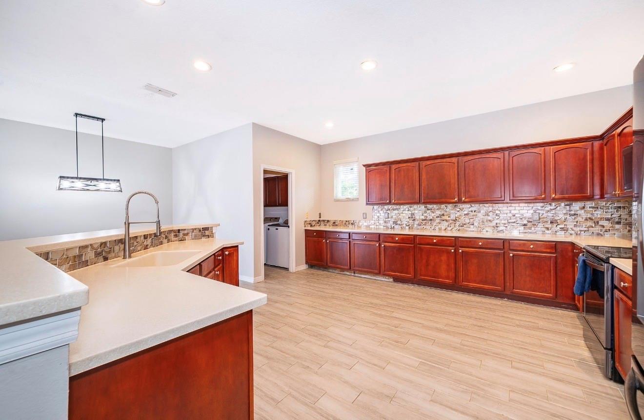 AVALON PARK VILLAGE 05 51 58 - Residential