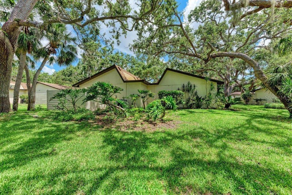 WOODSIDE VILLAGE EAST - Residential