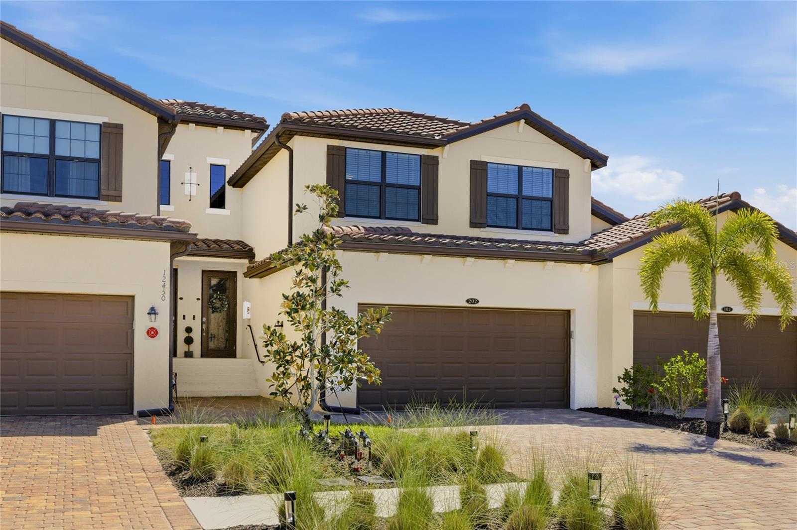 GRAN PARADISO, COACH HOMES IV AT - Residential