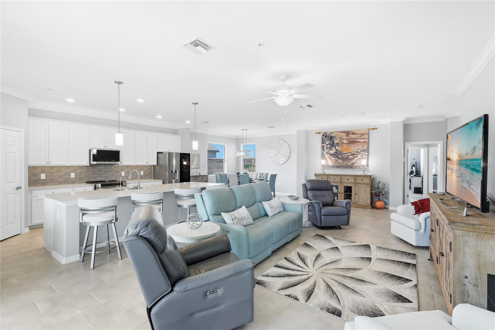 GRAN PARADISO, COACH HOMES IV AT - Residential