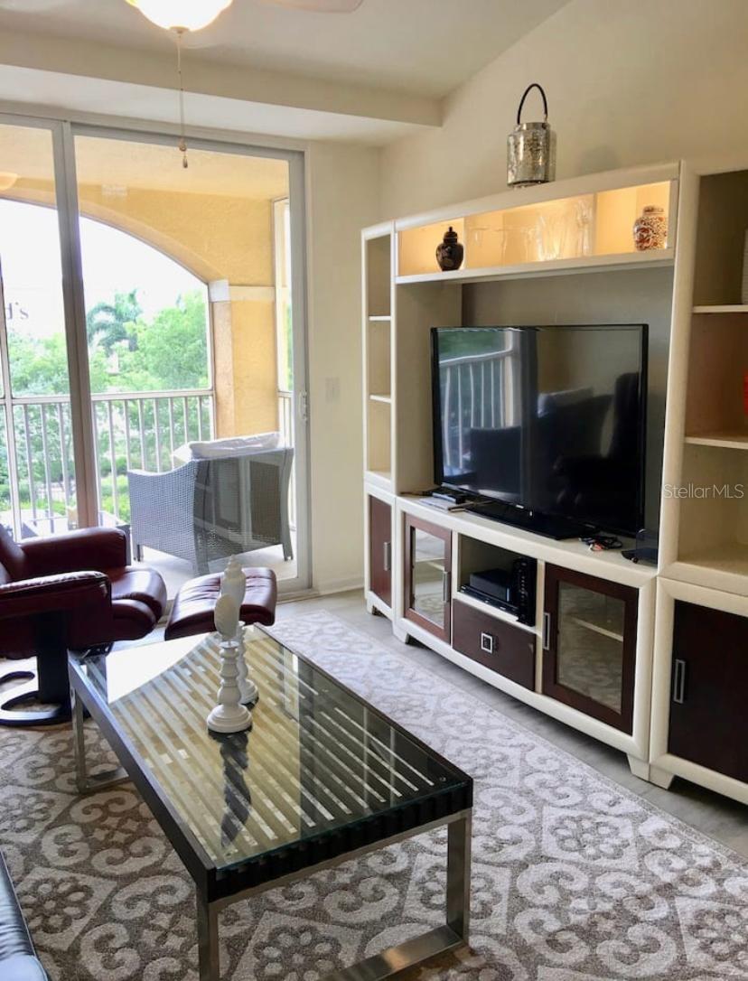 THE RESIDENCE - Residential