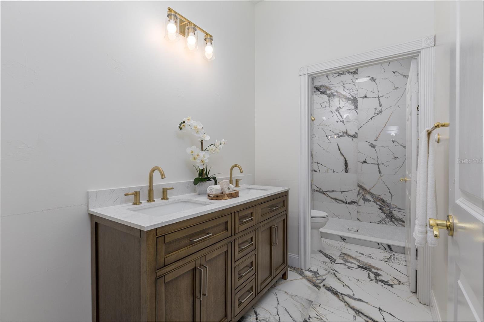 COUNTRY CLUB/OCALA UN 01 - Residential