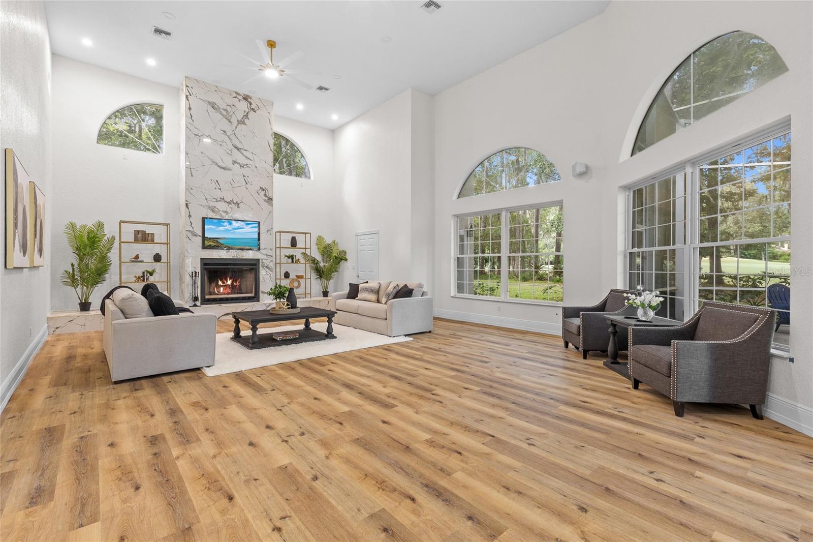 COUNTRY CLUB/OCALA UN 01 - Residential