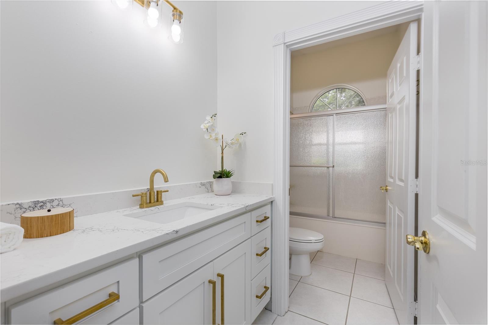 COUNTRY CLUB/OCALA UN 01 - Residential