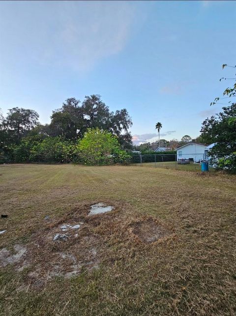 Tiny photo for 13585 SE 119th Street, Ocklawaha, FL 32179 (MLS # O6412346)