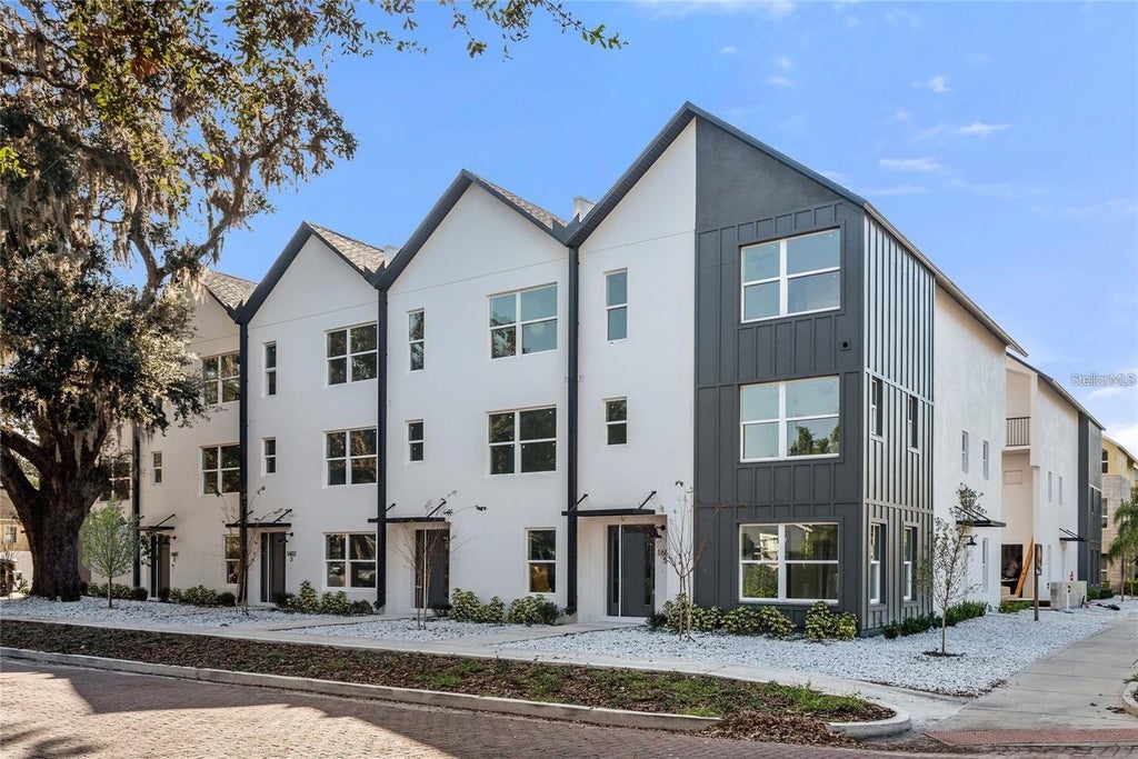 Photo of 1606 Park Lake Street #9, Orlando, FL 32803 (MLS # O6450487)
