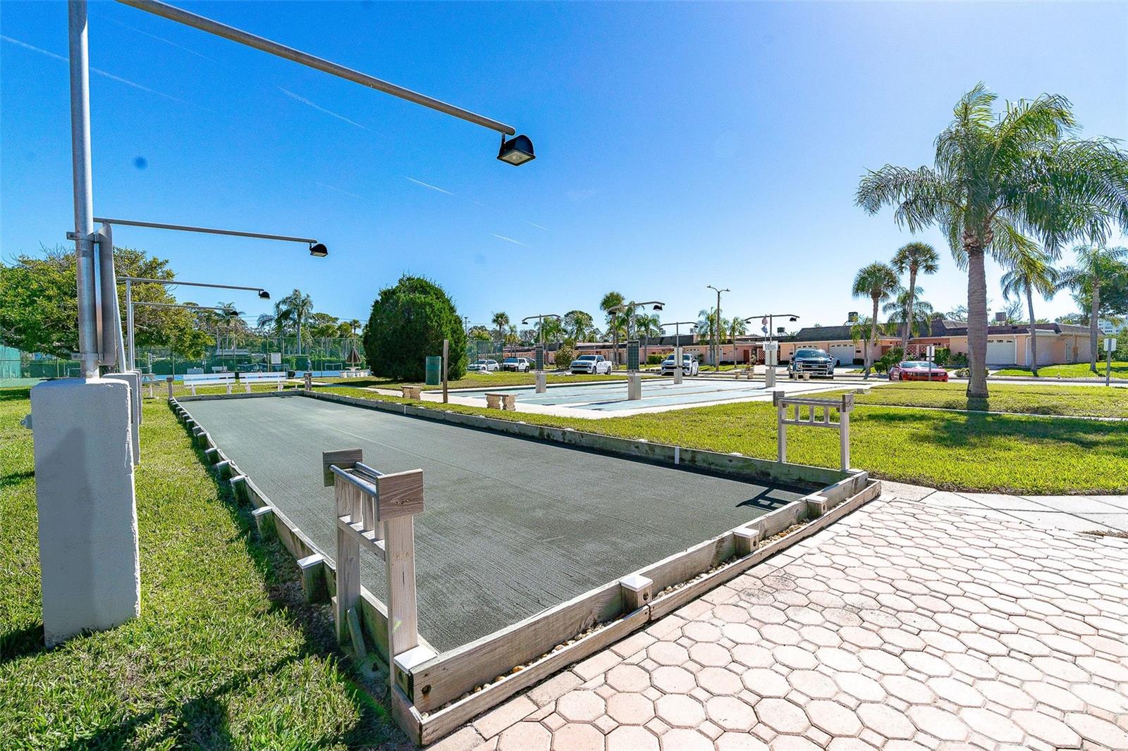 BOCA CIEGA POINT EAST - Residential