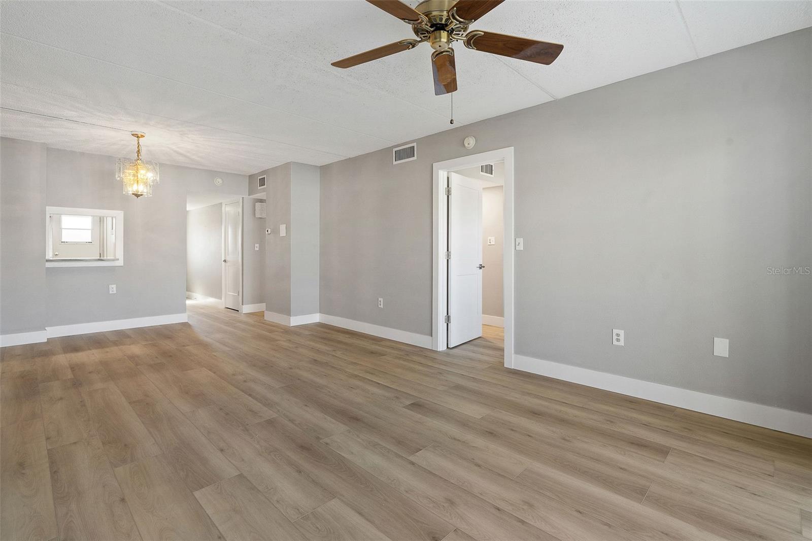 BOCA CIEGA POINT EAST - Residential