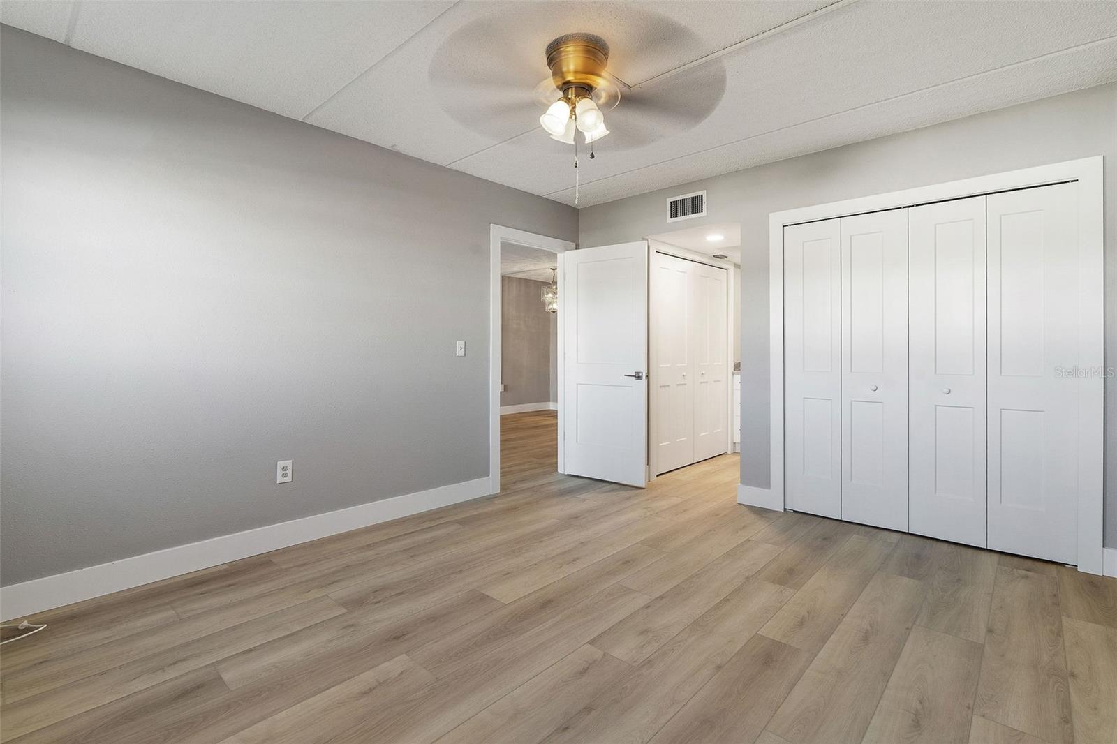 BOCA CIEGA POINT EAST - Residential