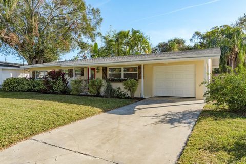 A home in LARGO