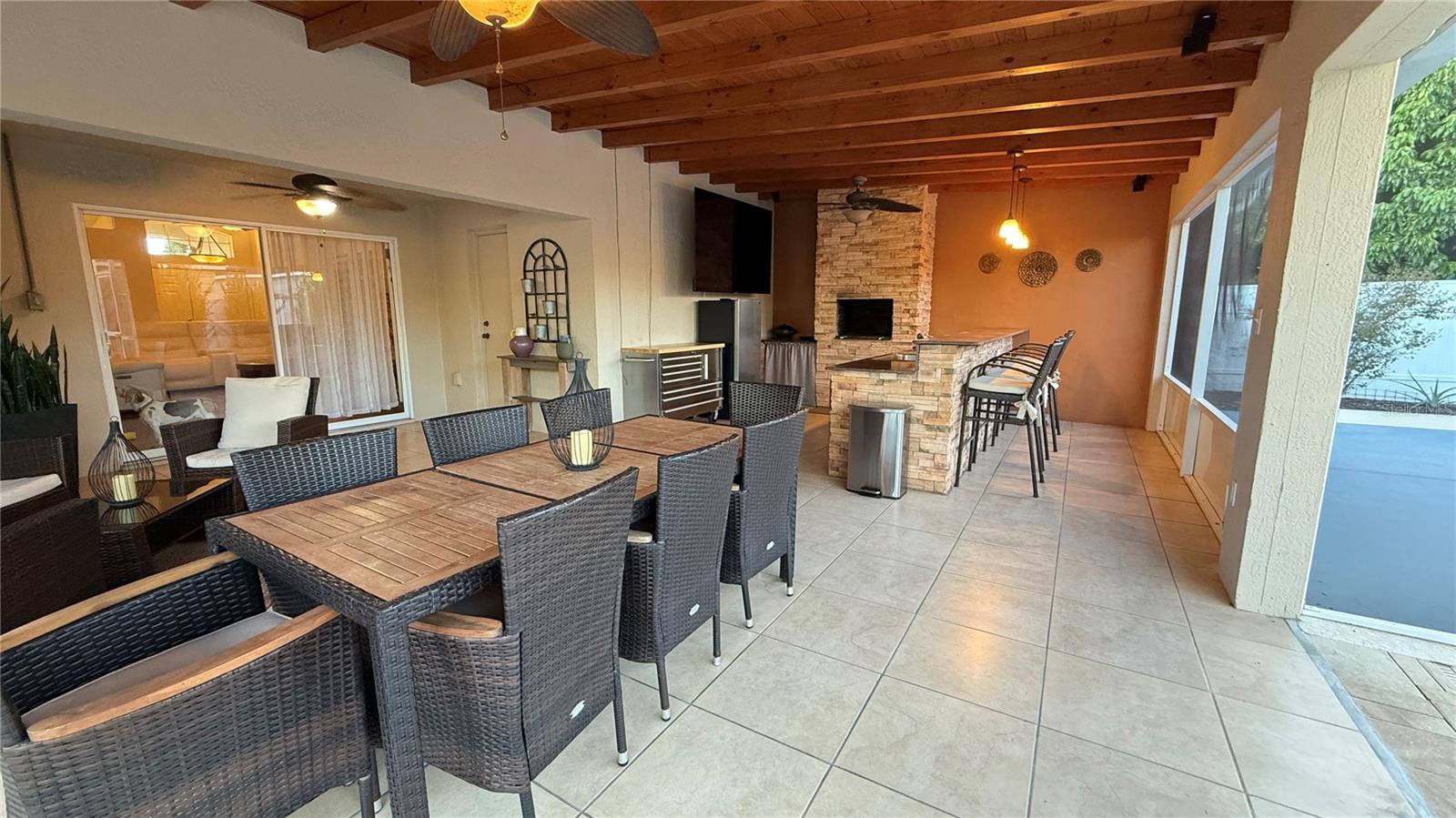 SAVANNA POINTE - Residential Lease