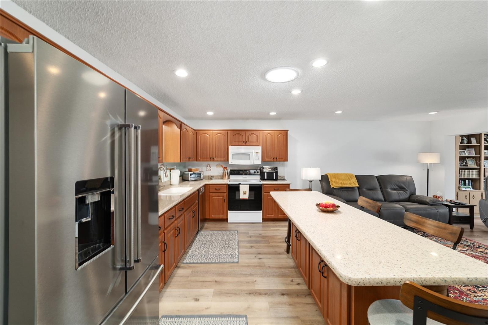 ON TOP OF THE WORLD - Residential