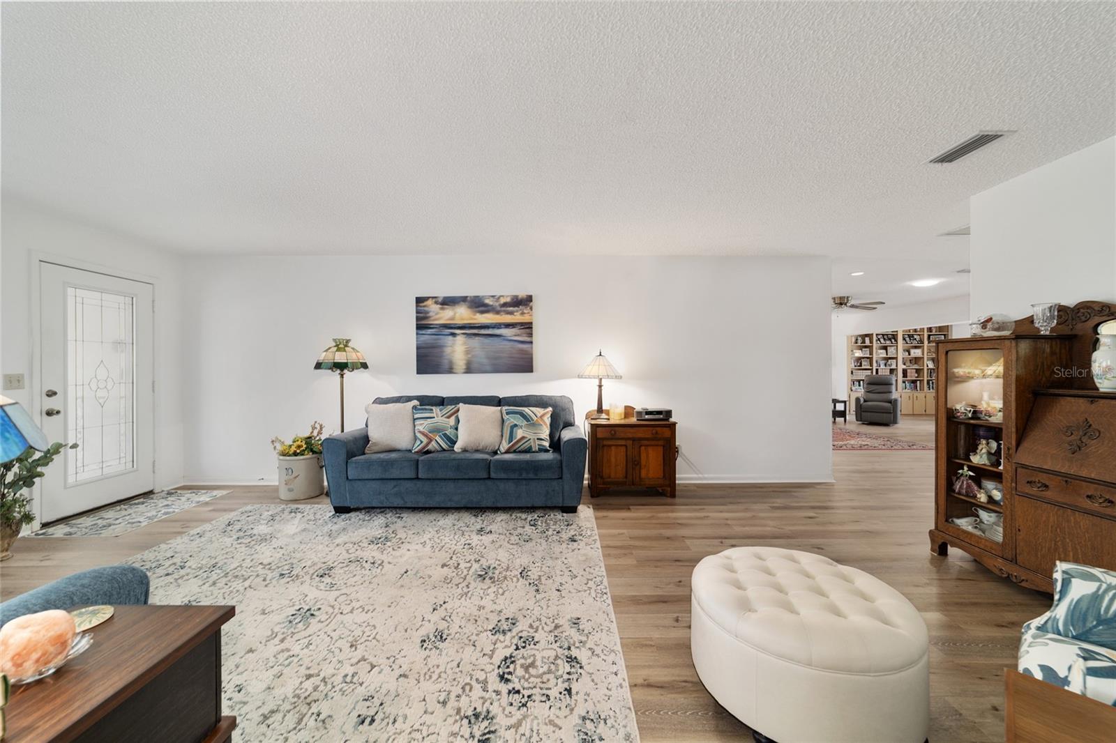 ON TOP OF THE WORLD - Residential