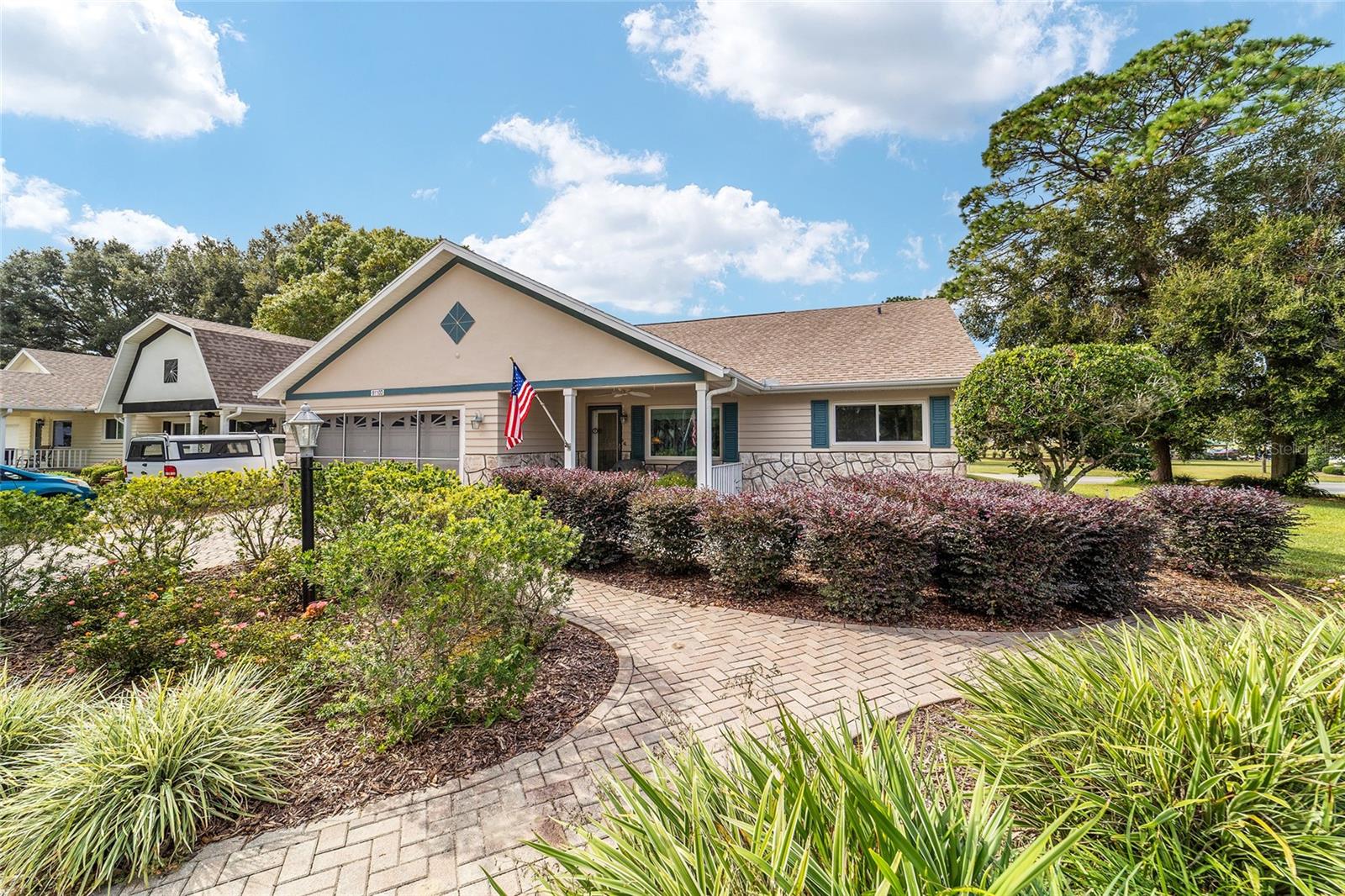 ON TOP OF THE WORLD - Residential