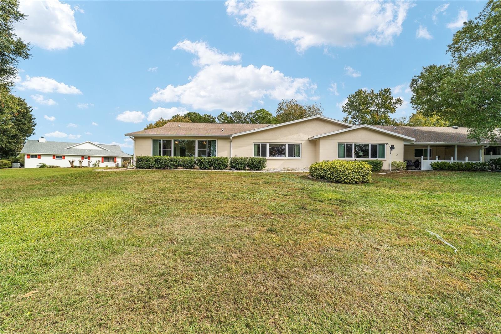 ON TOP OF THE WORLD - Residential