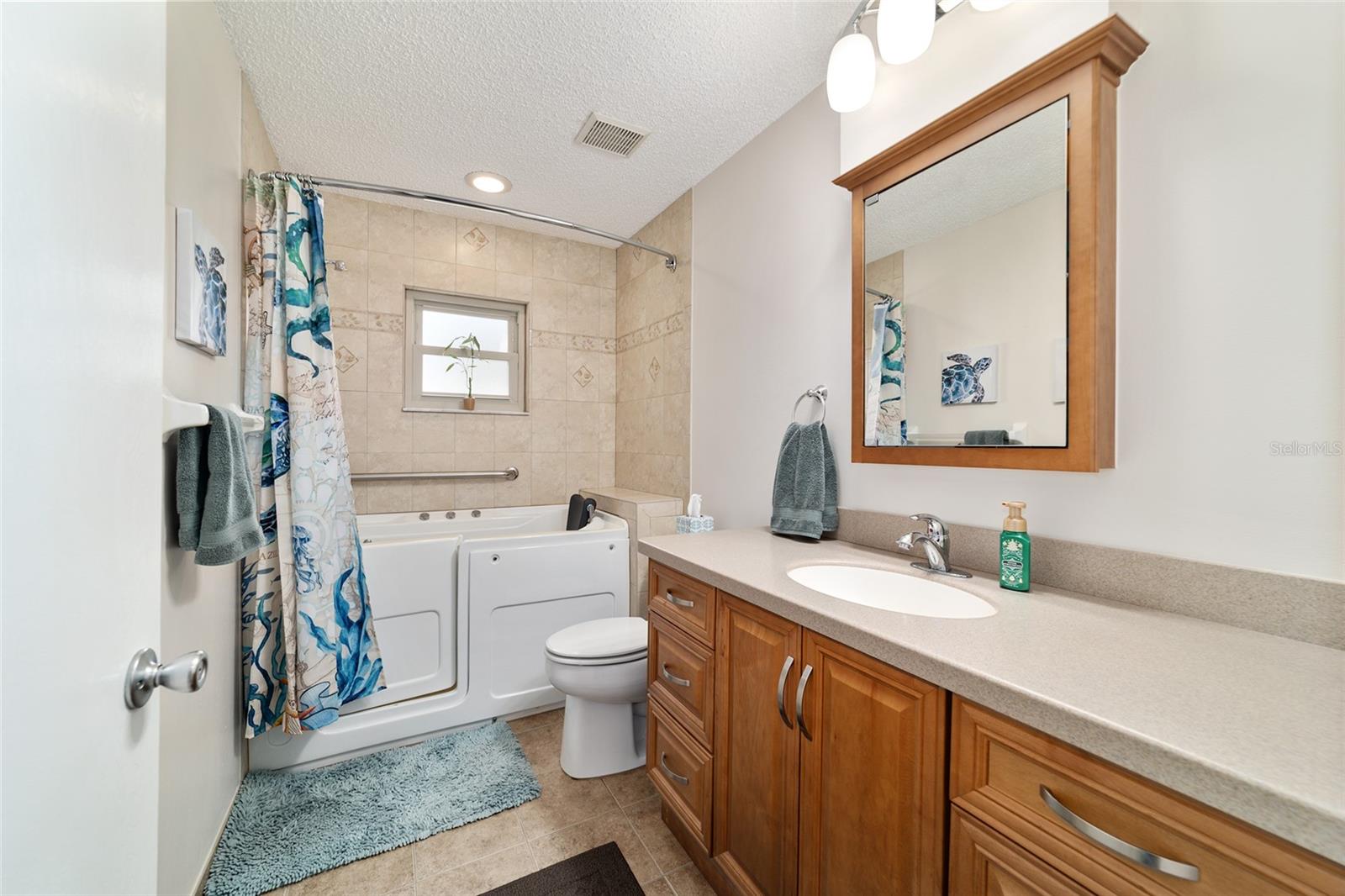 ON TOP OF THE WORLD - Residential