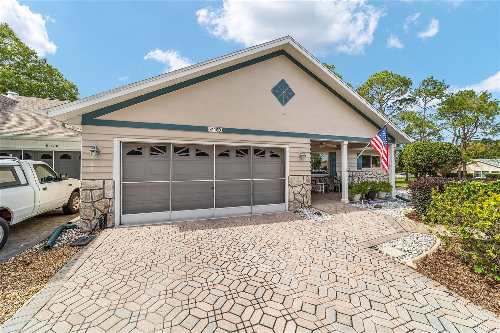 ON TOP OF THE WORLD - Residential