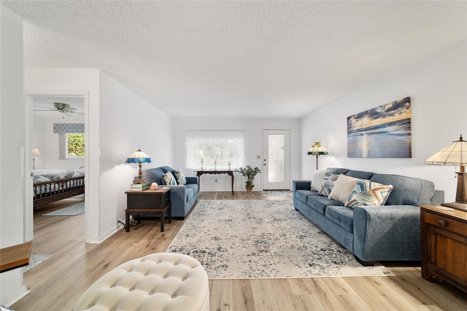 ON TOP OF THE WORLD - Residential