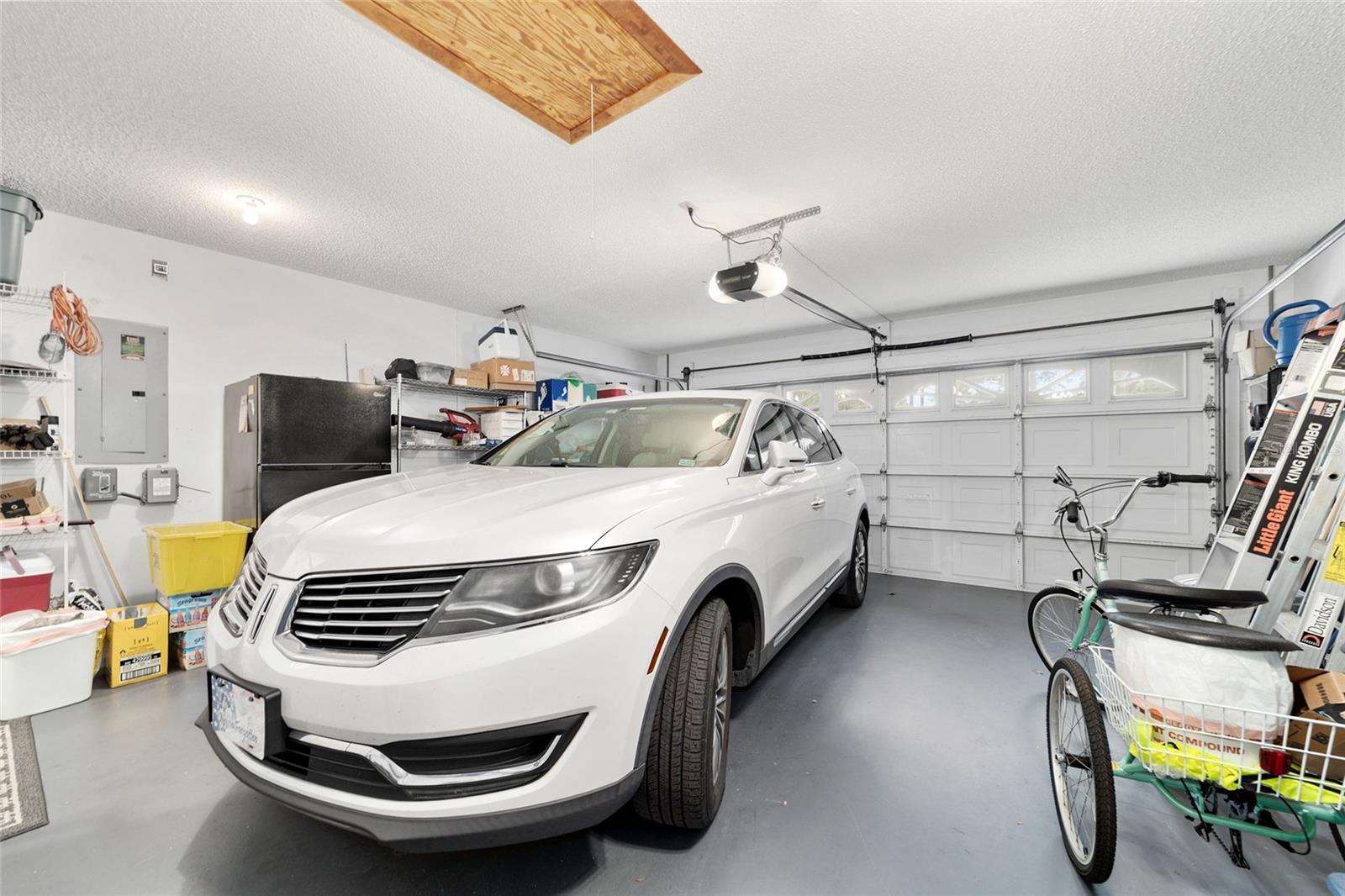 ON TOP OF THE WORLD - Residential