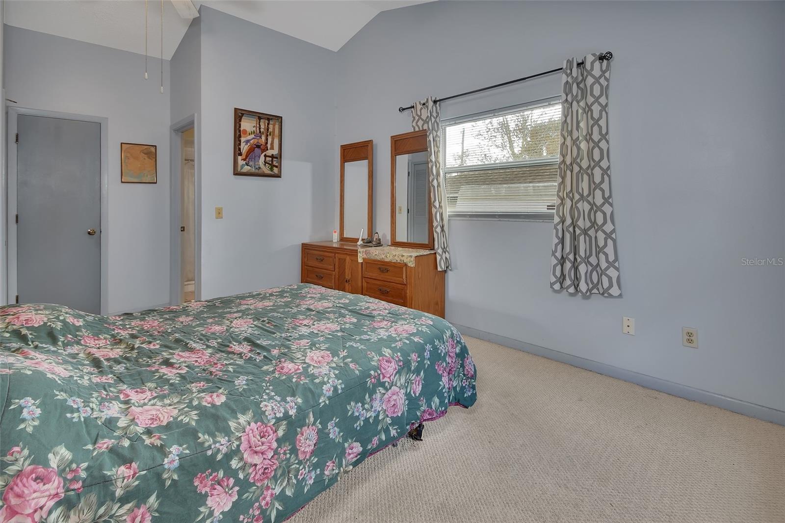 DE HONA LAKES UN 16 - Residential