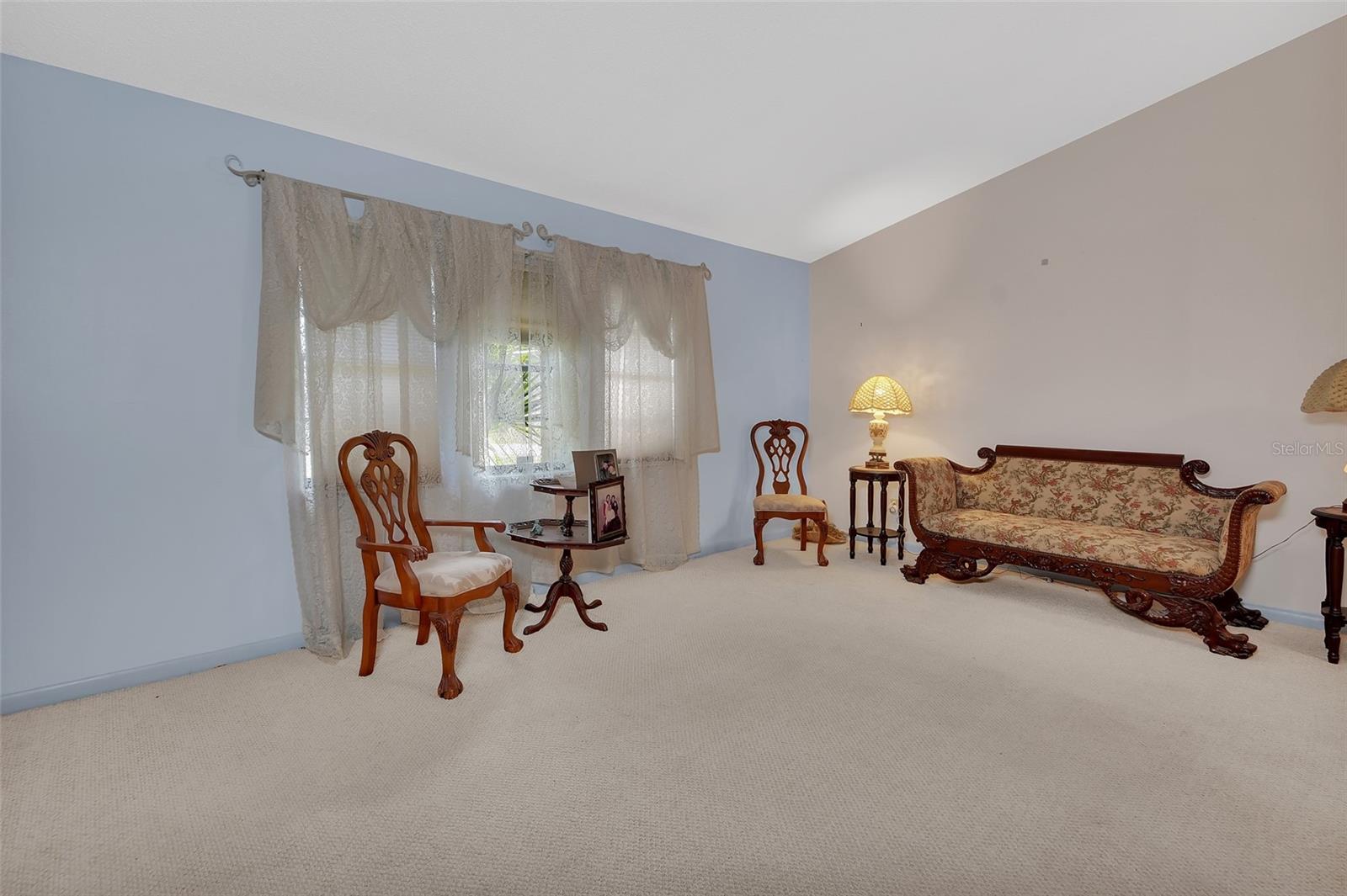 DE HONA LAKES UN 16 - Residential