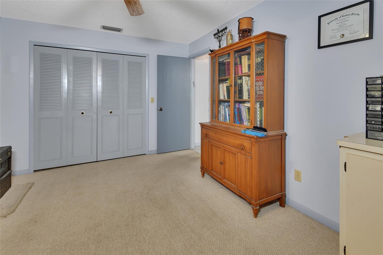 DE HONA LAKES UN 16 - Residential