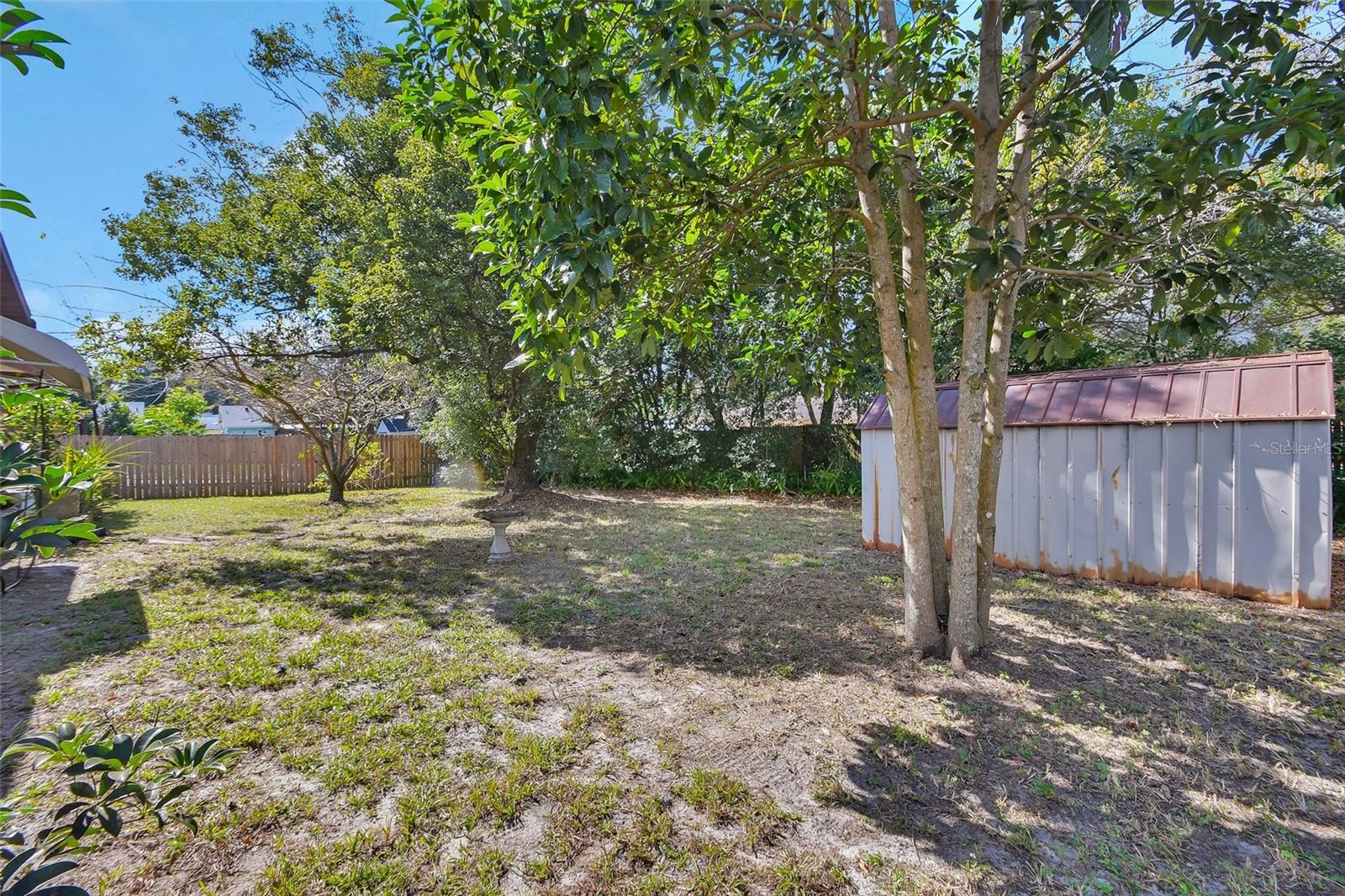 DE HONA LAKES UN 16 - Residential