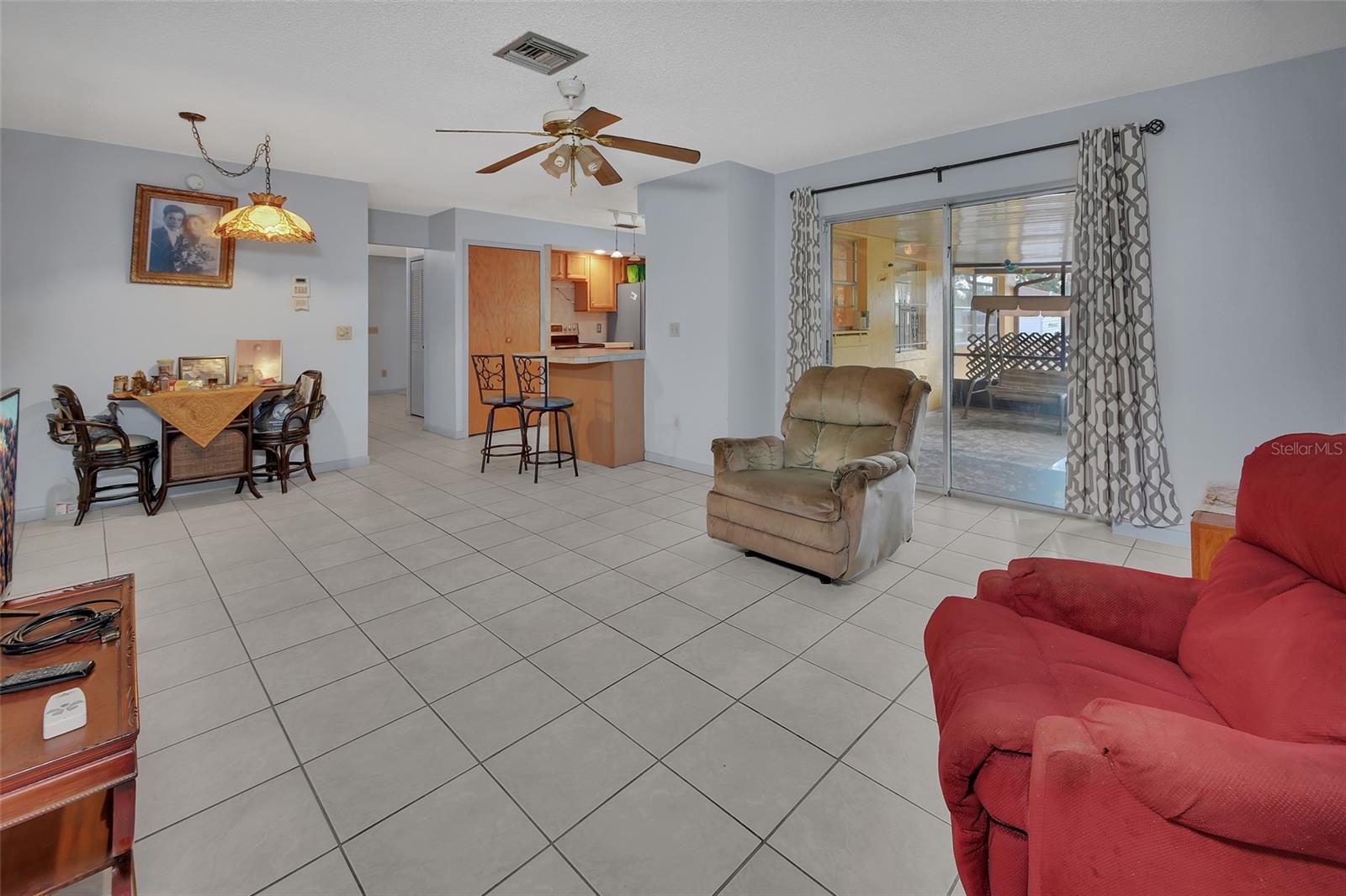 DE HONA LAKES UN 16 - Residential