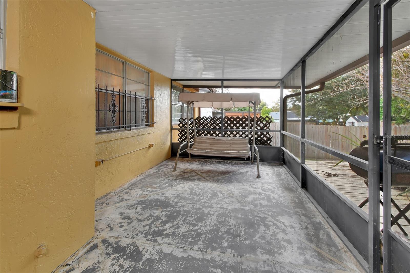 DE HONA LAKES UN 16 - Residential