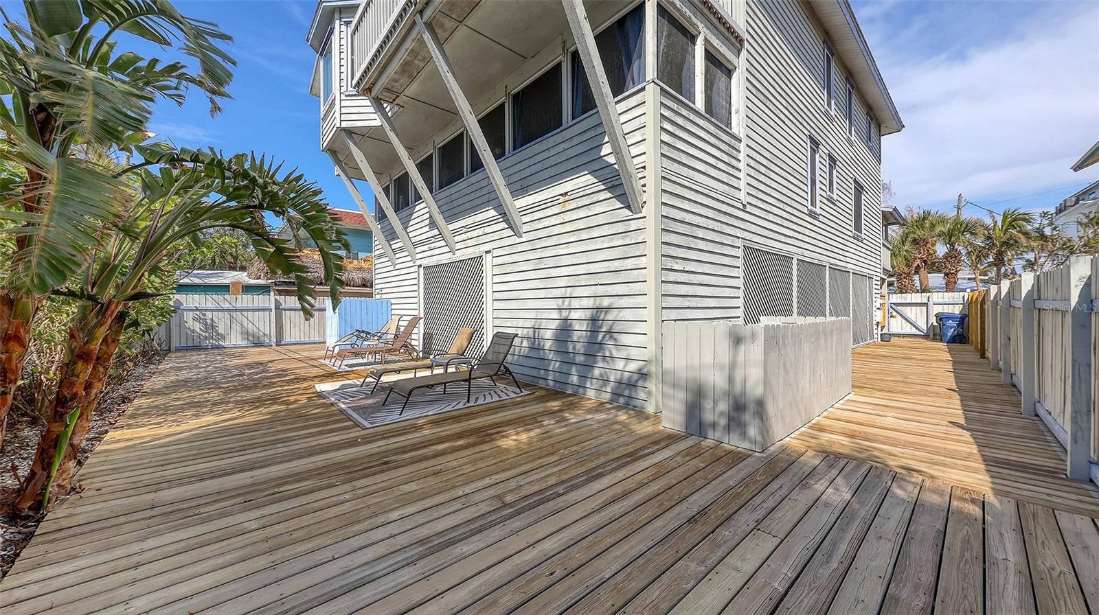 MIRA MAR BEACH - Residential