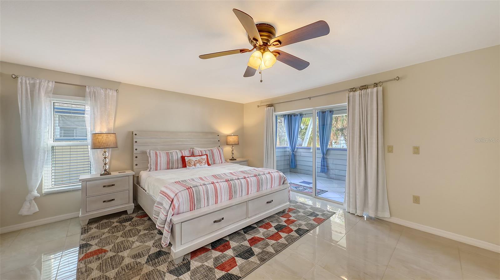 MIRA MAR BEACH - Residential