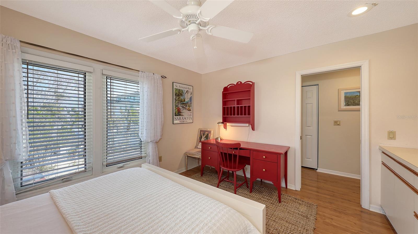 MIRA MAR BEACH - Residential