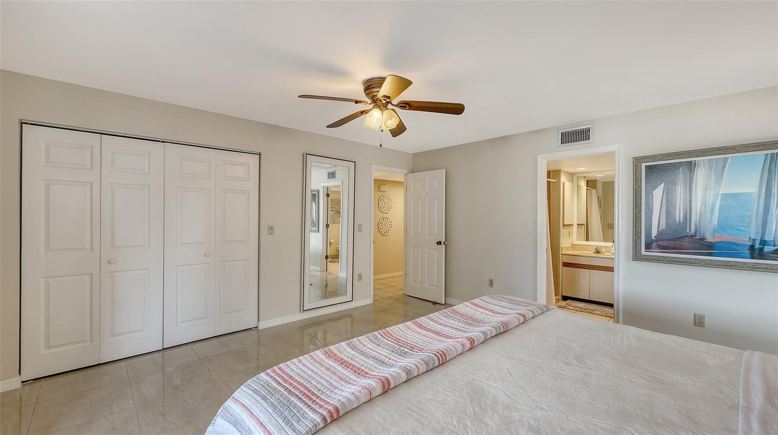 MIRA MAR BEACH - Residential