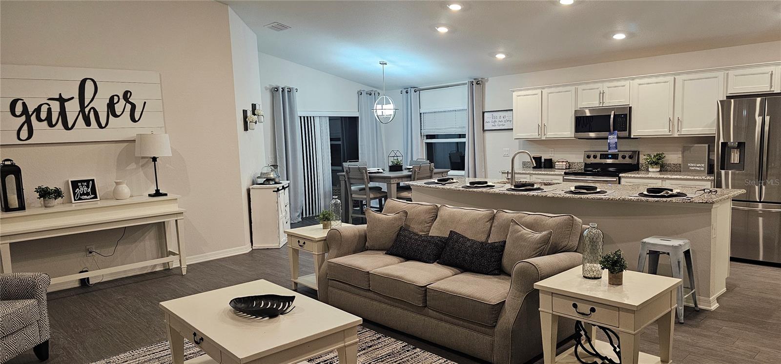 SIENA RESERVE PH 2A & 2B - Residential Lease