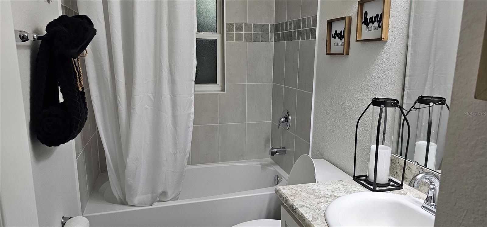 SIENA RESERVE PH 2A & 2B - Residential Lease